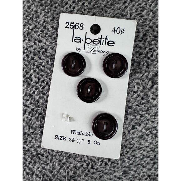 5 PACK VINTAGE BUTTONS NEW NEVER USED - Picture 6 of 6